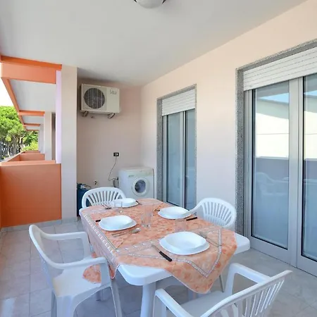 Appartement Cozy In With Kitchen Bibione